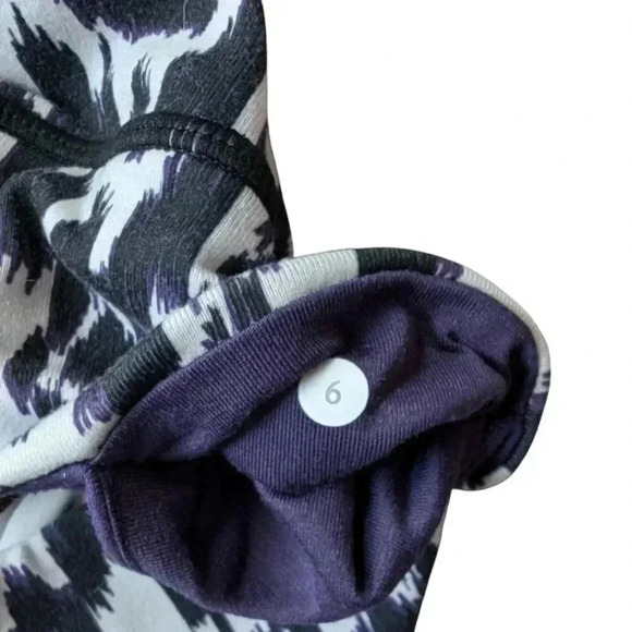 Lululemon Wunder Under Crop Ikat Print Rare 2011 Black Purple White Women's 6 - Picture 8 of 11